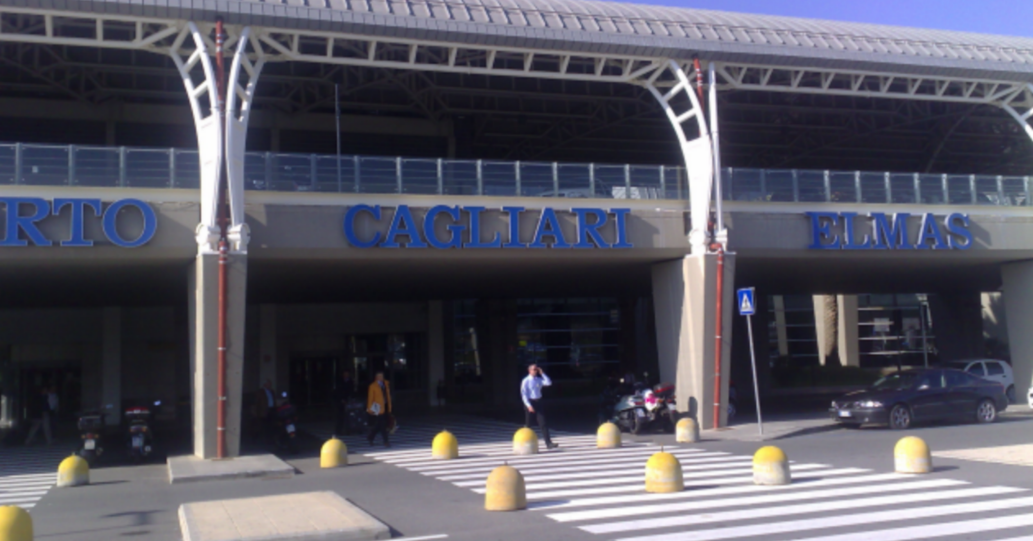 Cagliari, allarme bomba in aeroporto