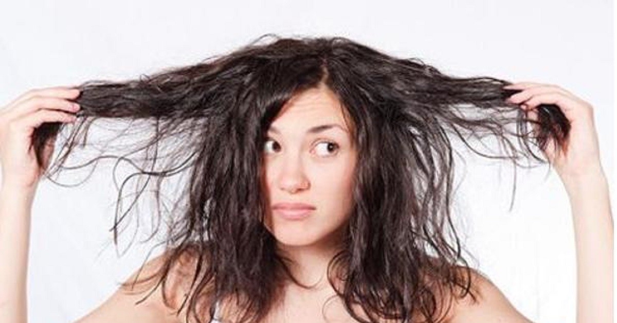 Non dovresti lavare i capelli più di due volte a settimana e questo è il motivo