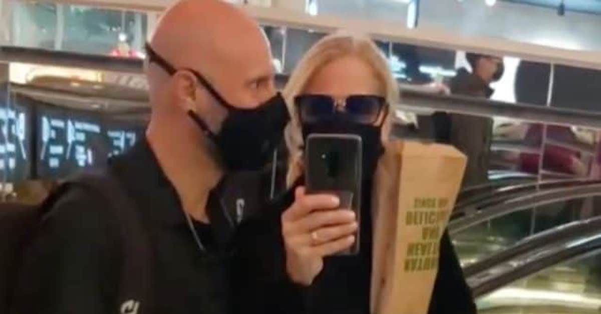 Heather Parisi racconta la vita Cina con il Corona Virus: la foto con le mascherine è virale