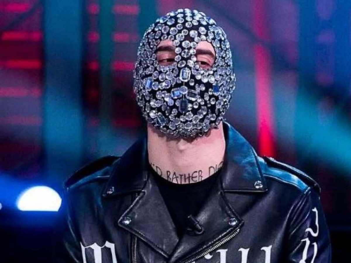 Festival di Sanremo 2020, perché il rapper Junior Cally indossa la maschera?