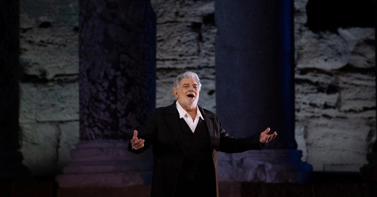 Placido Domingo si aggrava: ricovero per complicazioni da Coronavirus