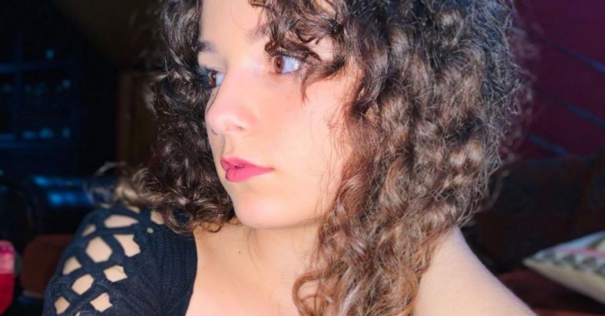 Elisa, quindicenne morta a Sassari. I genitori difendono il conducente della moto.