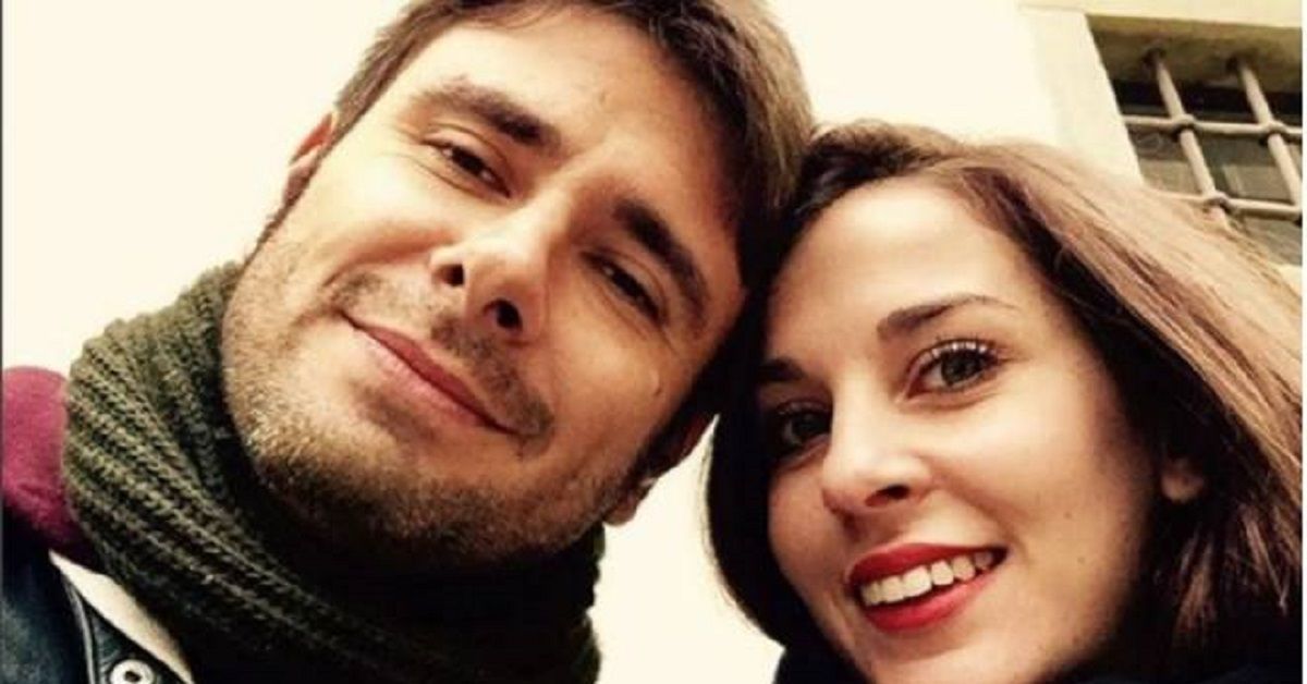 Alessandro Di Battista di nuovo genitore con Sahra Lahousnia: è un maschietto