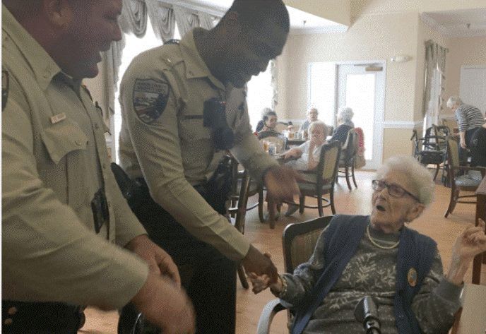 La nonnina di 100 anni viene arrestata
