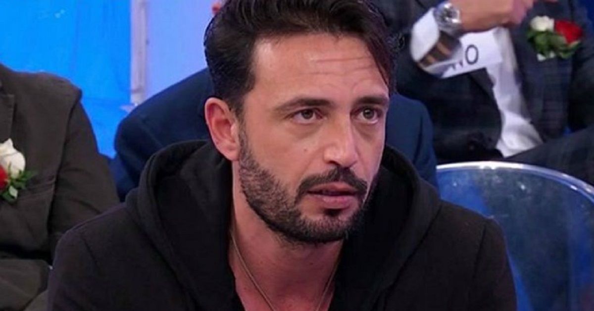 Uomini  e Donne Trono Over: Maria De FIlippi attacca Armando Incarnato: “Non se ne può più!”