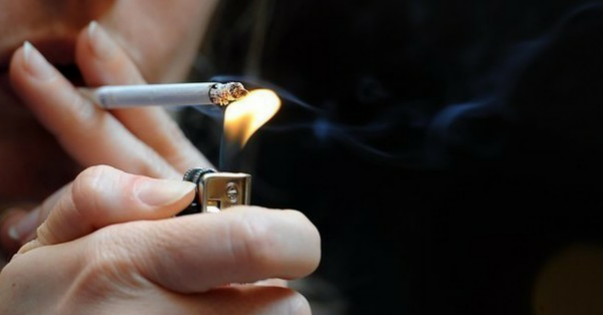 Coronavirus, chi fuma rischia più del doppio di finire in terapia intensiva