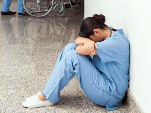 infermiera-monza-suicida