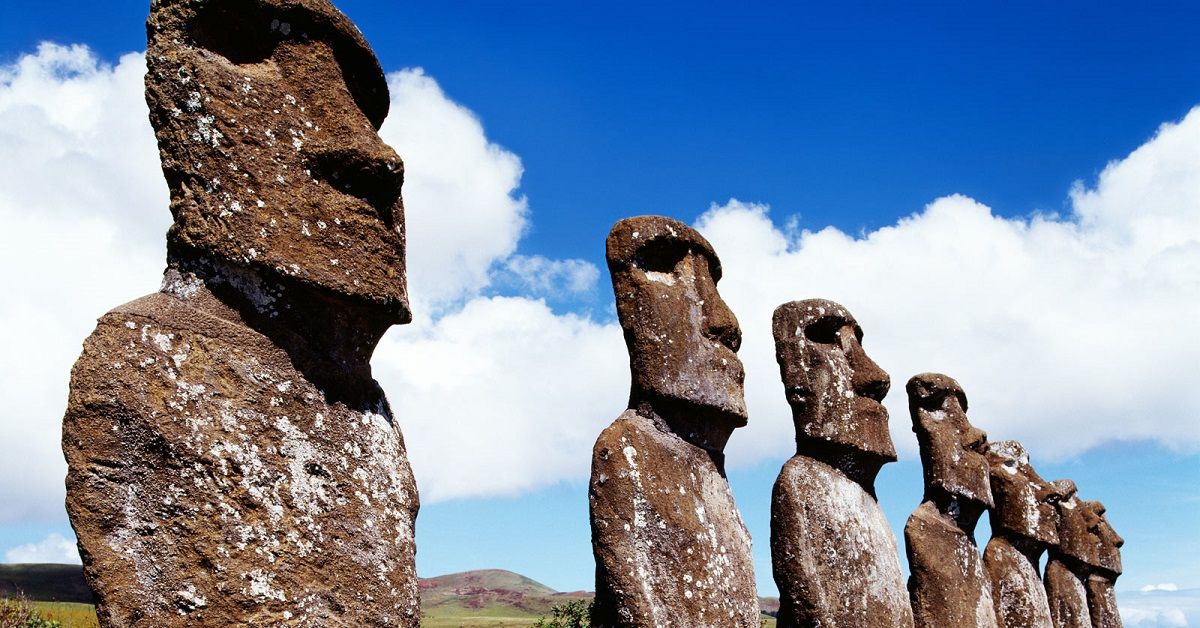 Il coronavirus arriva anche tra i Moai: paura nell’Isola di Pasqua