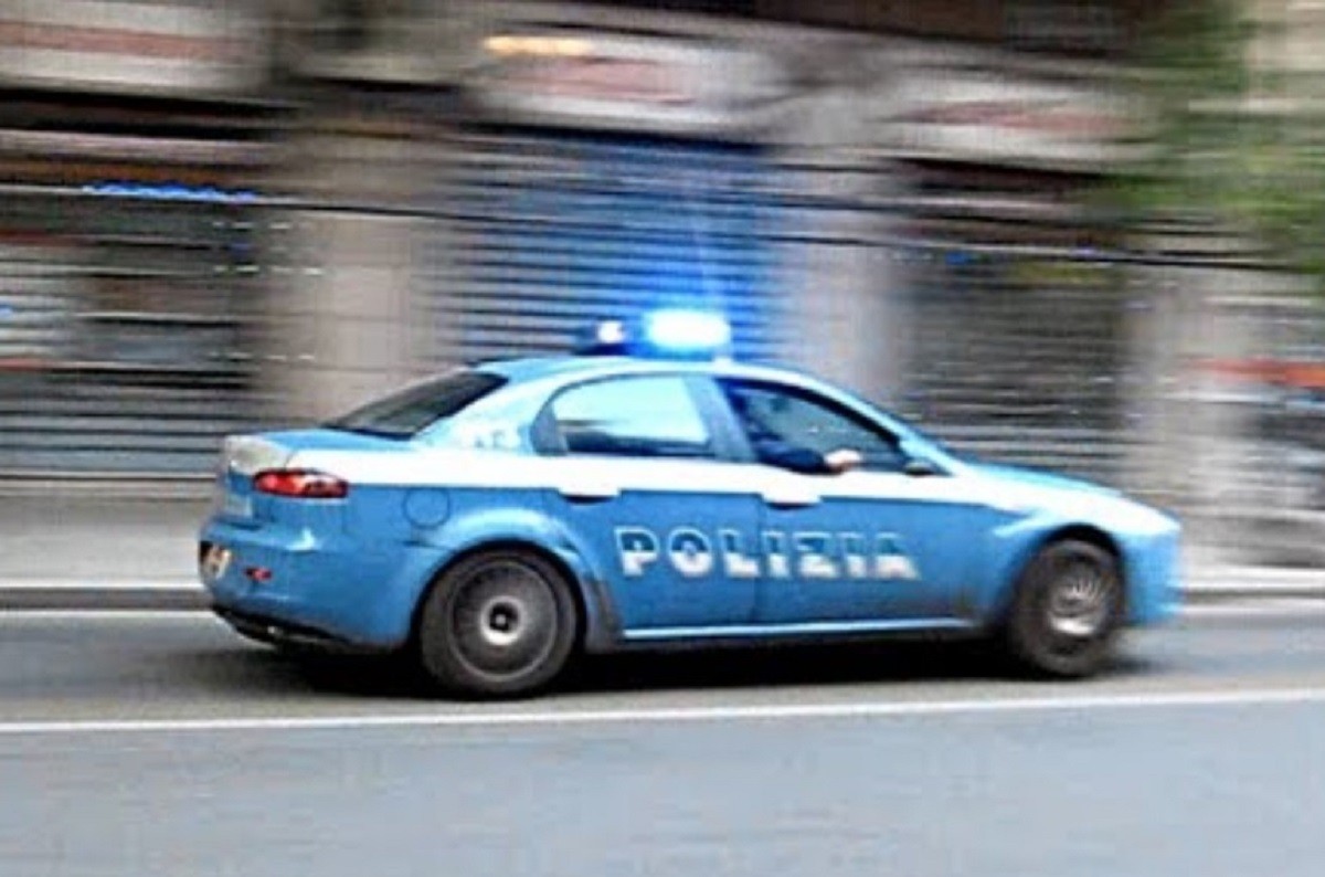 macchina-polizia