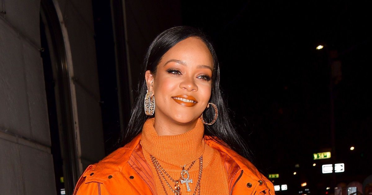 Rihanna furiosa si sfoga in una diretta Instagram: “Sto provando a salvare il mondo”