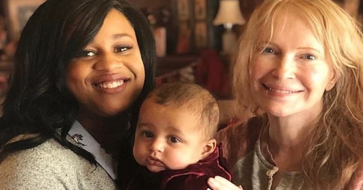 Mia Farrow si sfoga sui social: “pregate per mia figlia, ha il coronavirus”.