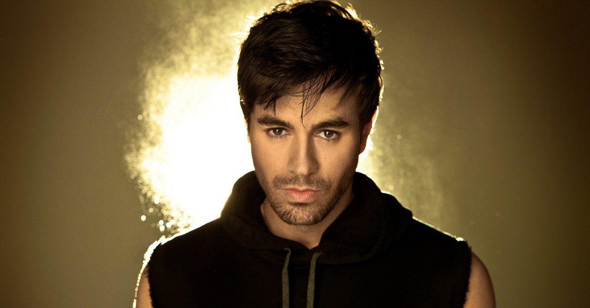 Enrique Iglesias presenta la sua terza figlia Masha con un video
