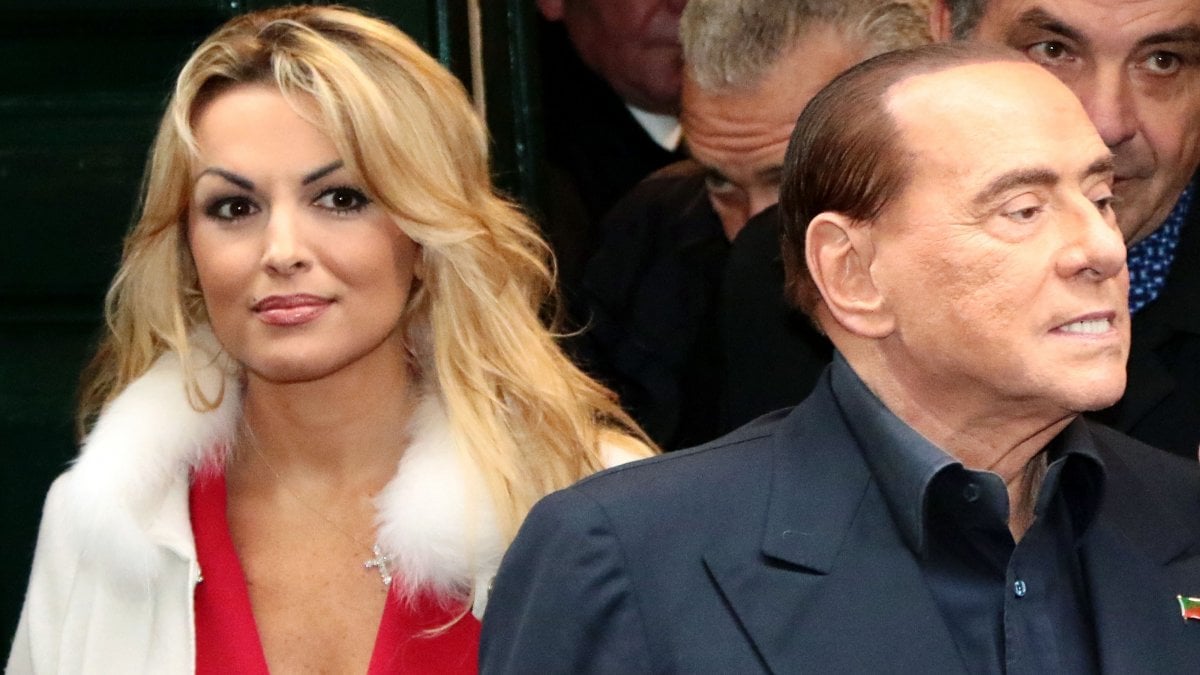 Francesca Pascale e Silvio Berlusconi foto