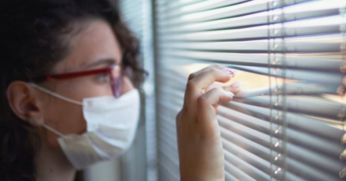 Coronavirus, la pandemia e i suoi danni: perché potremmo non superare il trauma