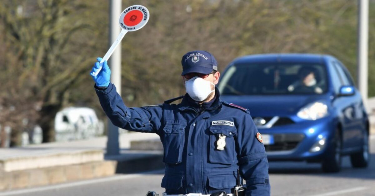 Coronavirus, un ciclista ha infranto le regole e ha preso una multa di 533 euro