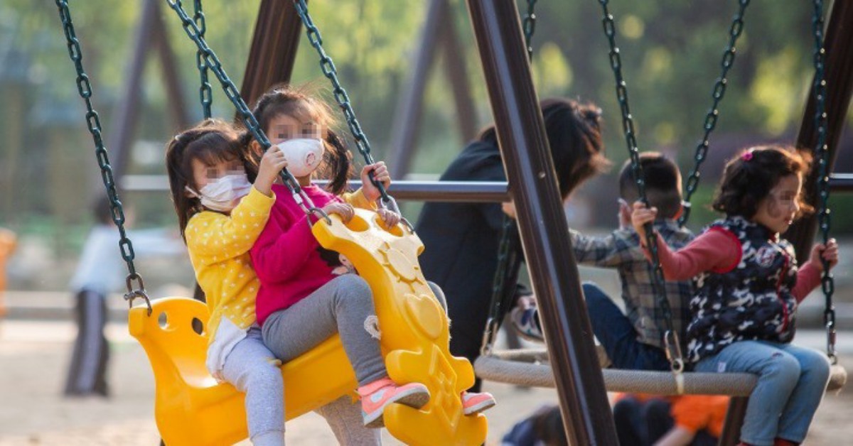 Fase 2 per i bambini: no ai campi estivi e ai giochi di gruppo