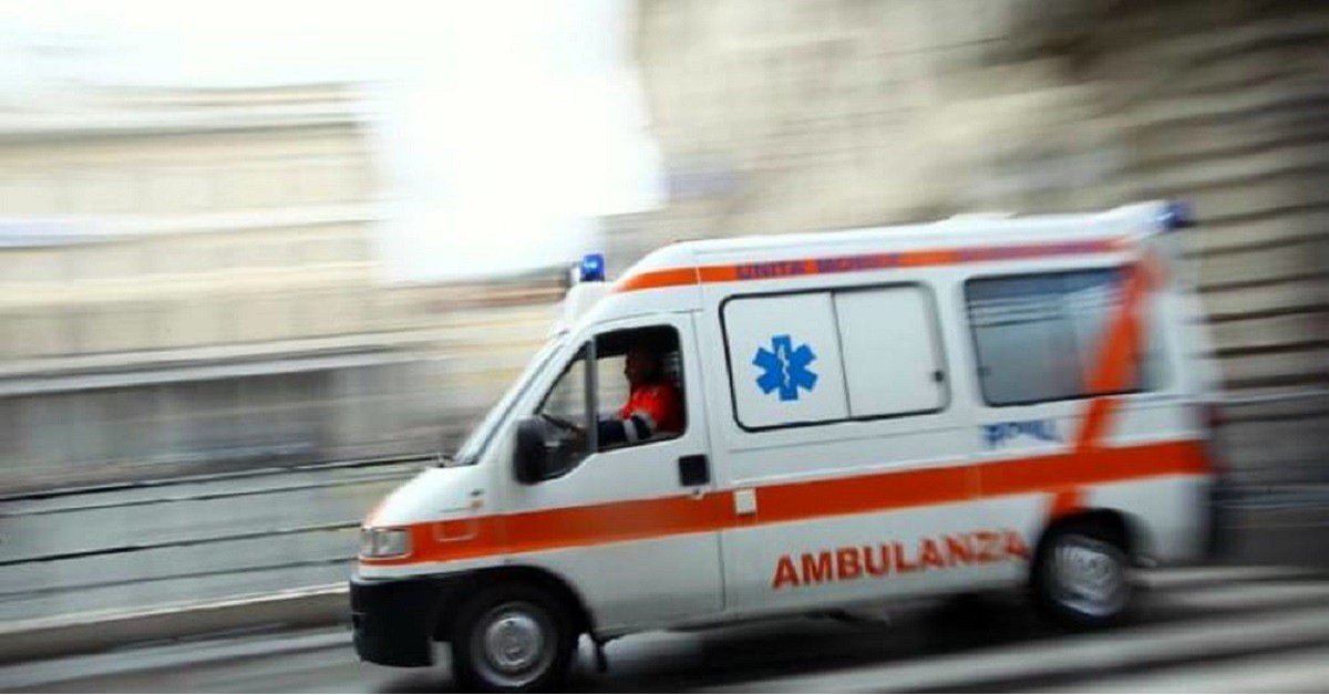 Udine, giovane mamma trova in casa senza vita