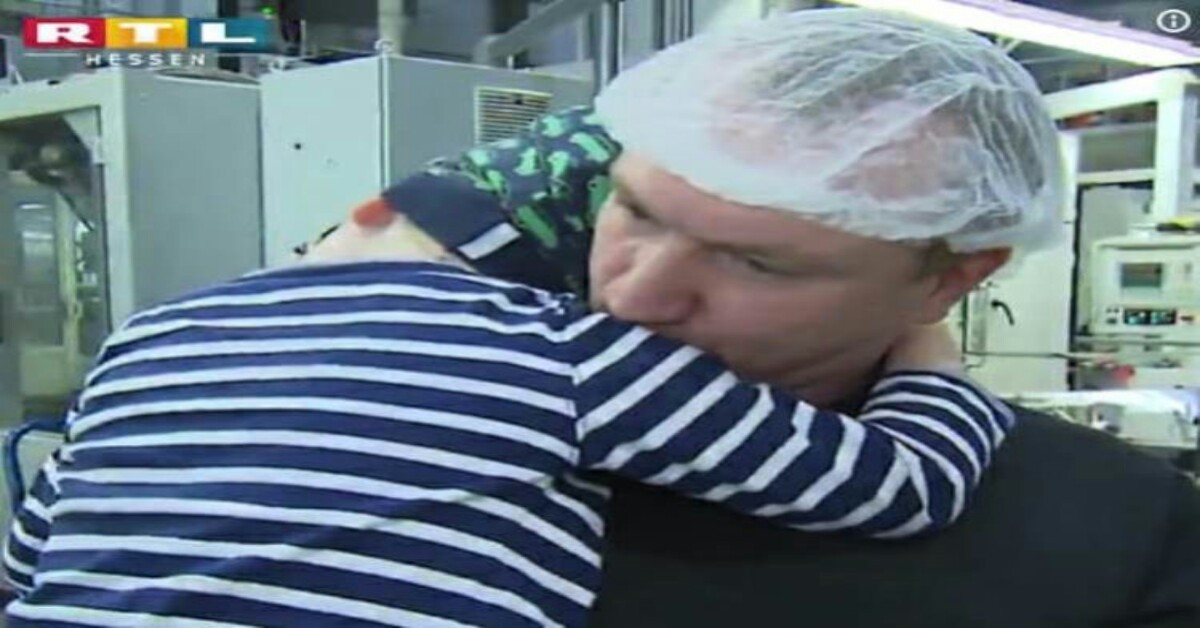 Dipendenti di un’azienda, compiono un atto di puro altruismo per aiutare un padre a stare vicino al proprio figlio malato di leucemia