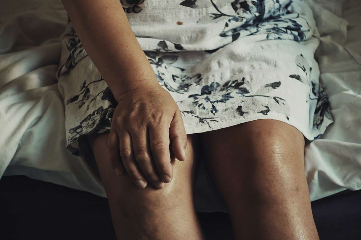 Dolori al ginocchio: tutte le cause e i rimedi