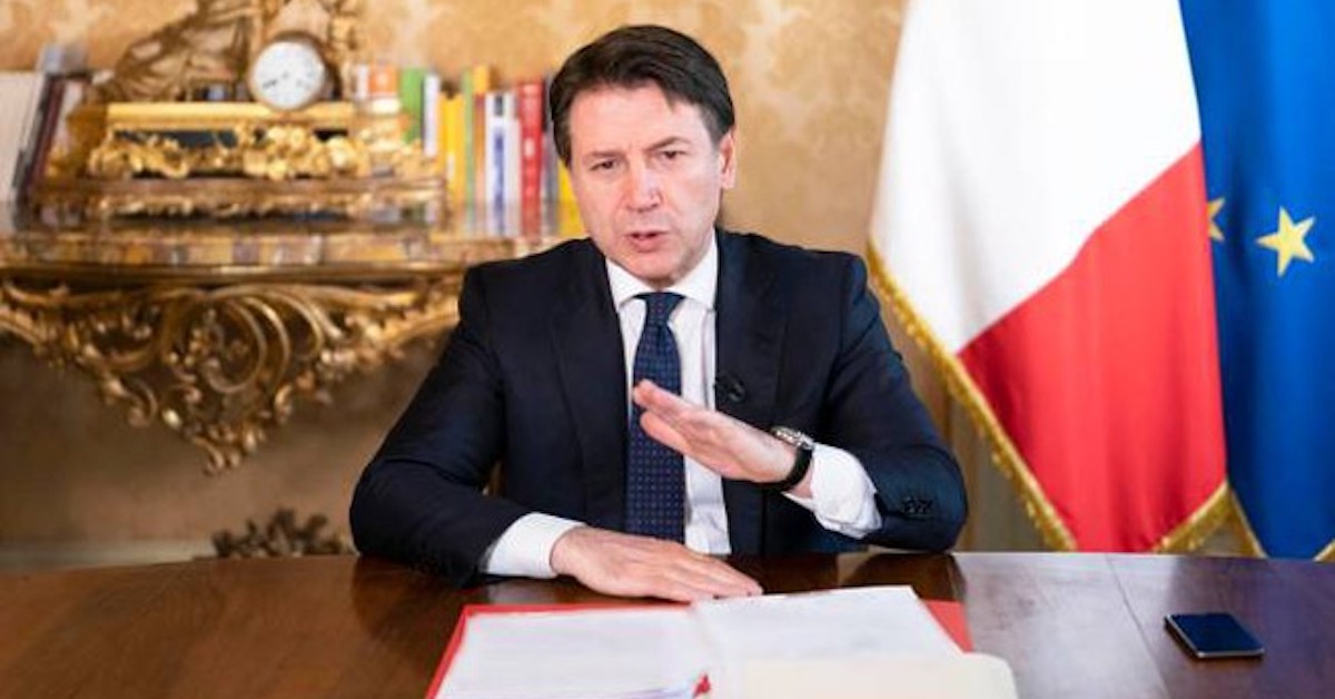 Giuseppe Conte in conferenza da Palazzo Chigi, nuovo DPCM: proroga fino al 13 Aprile