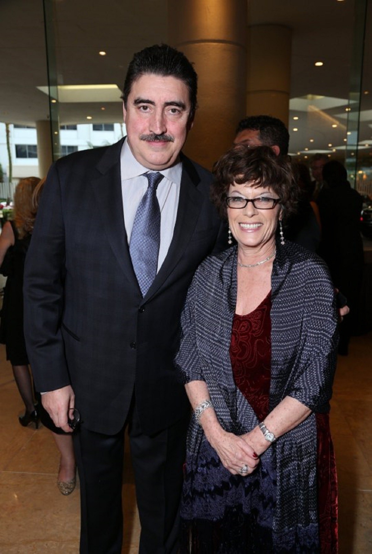 Jill Gascoine e Alfred Molina