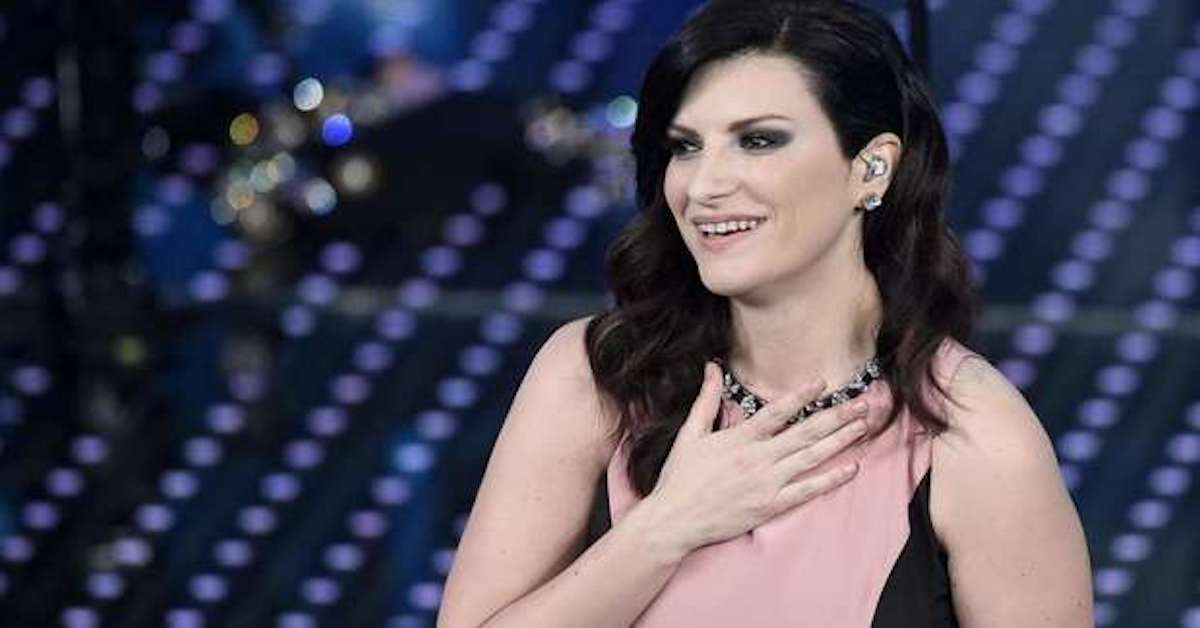 Laura Pausini lancia un appello al Governo: “aiutate i professionisti dello spettacolo”