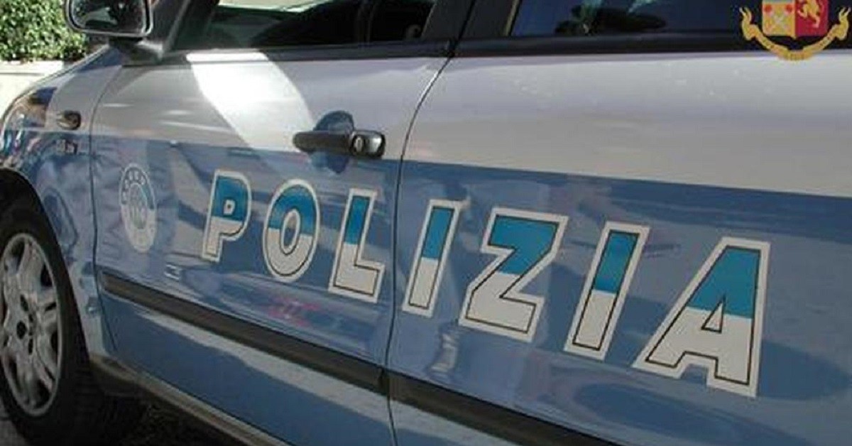 macchina-polizia