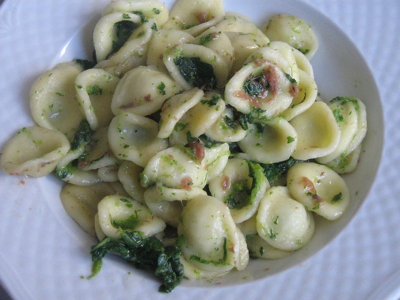 Orecchiette con le cime di rapa con salsiccia