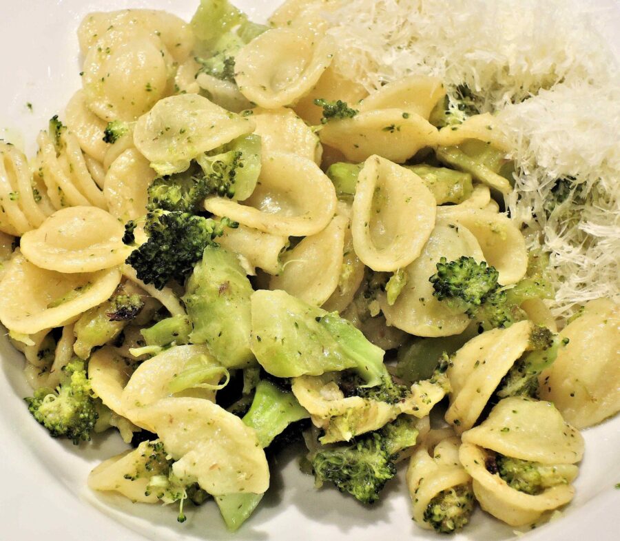 Orecchiette alle cime di rapa varianti