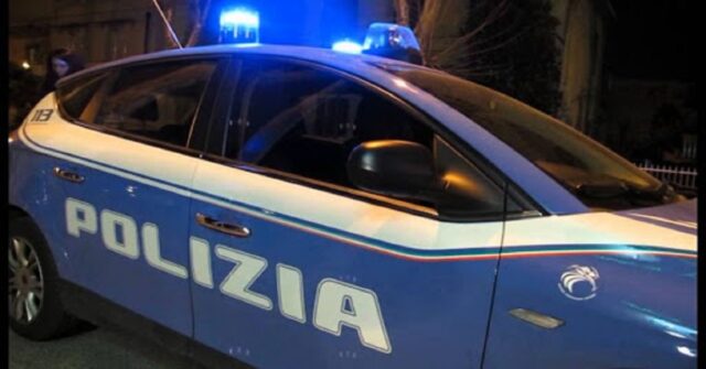 Donna esulta sui social per la morte di un poliziotto