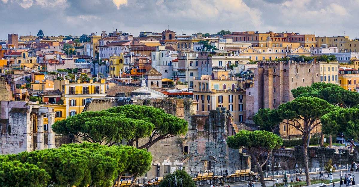 Pasquetta a casa: ma lunedì lo spettacolo si guarda dai balconi
