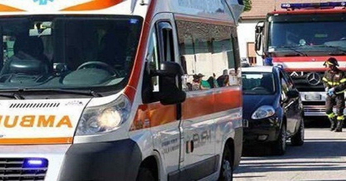 Tragedia a Pavia, un uomo si toglie la vita dandosi alle fiamme