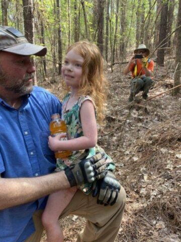 bimba scomparsa durante una passeggiata