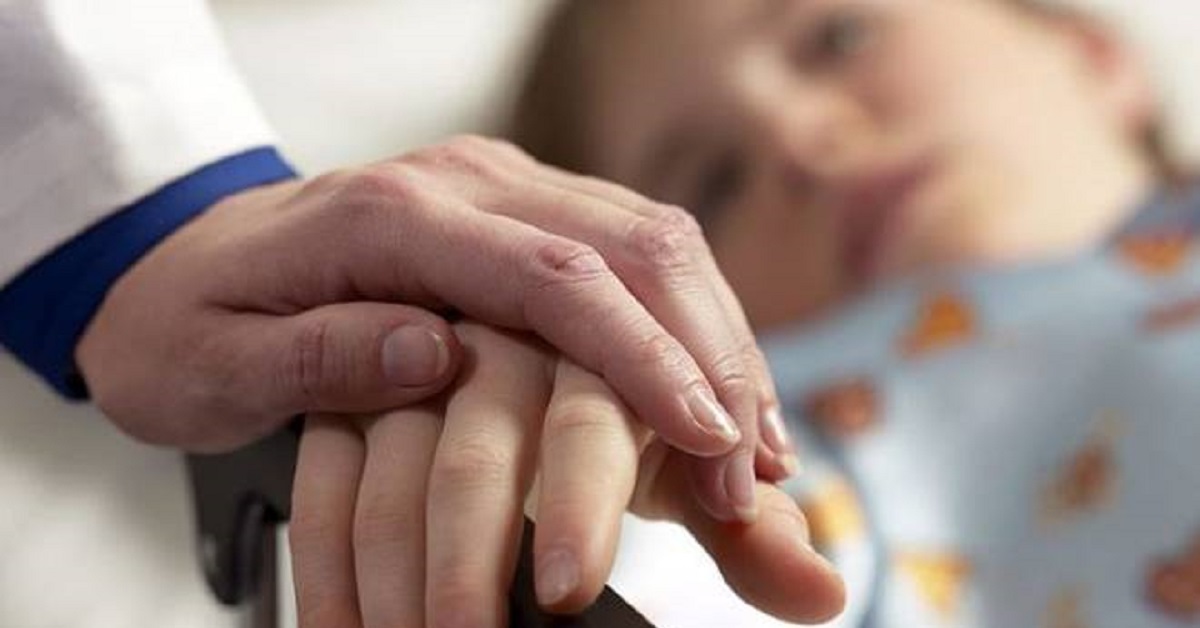 Lodi, bimbo di 4 anni precipitato dalla finestra, stava giocando