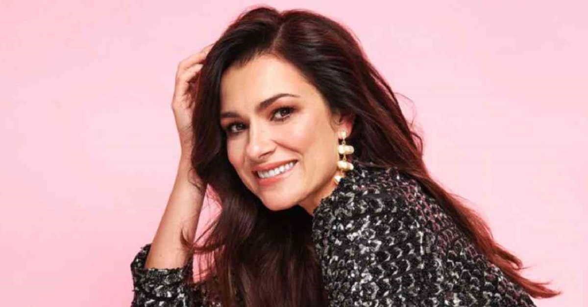 Alena Seredova: critiche per la foto della sua bimba accanto al cane