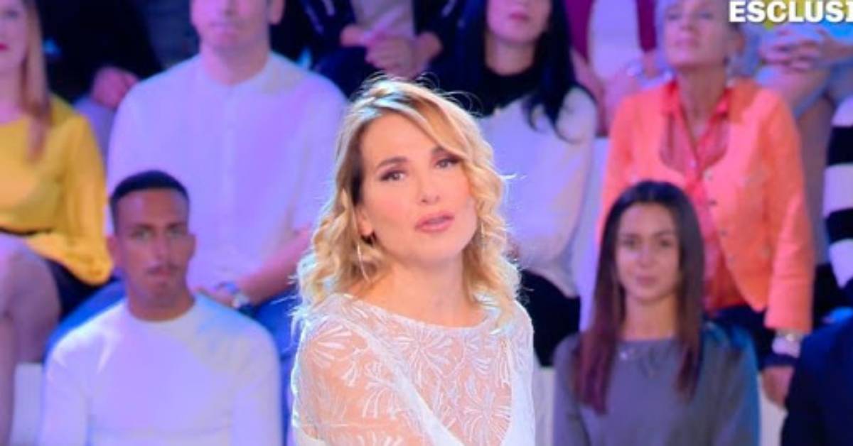 Barbara D’Urso incinta: la foto con il pancione incanta i fan