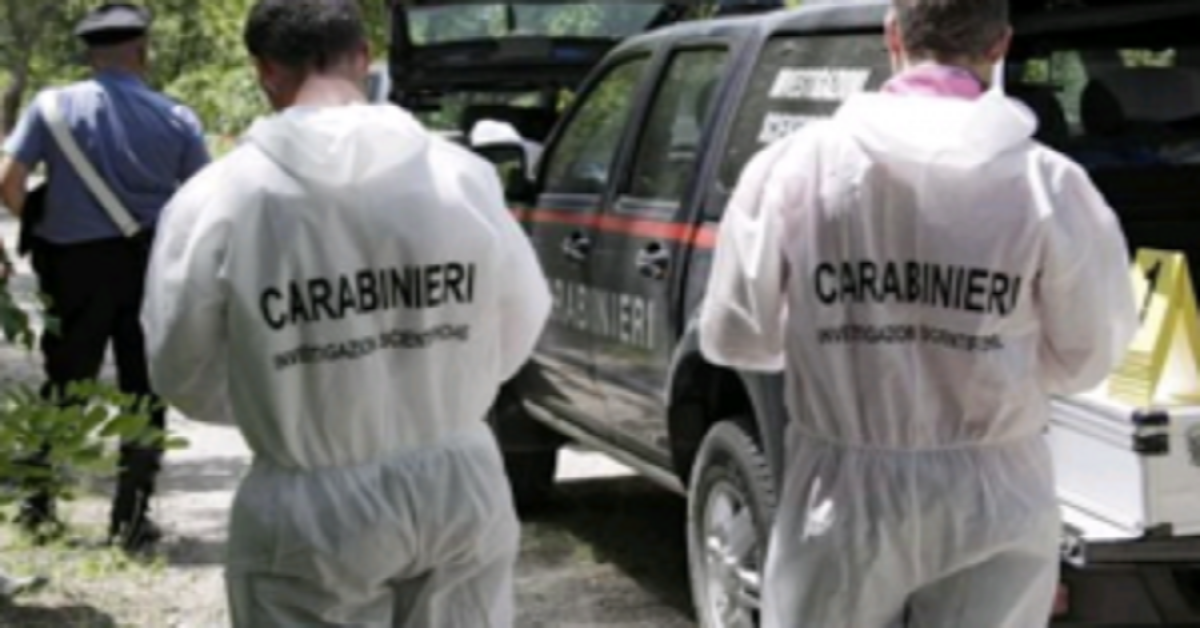 Torino, diciottenne uccide il padre con 24 coltellate per difendere la madre