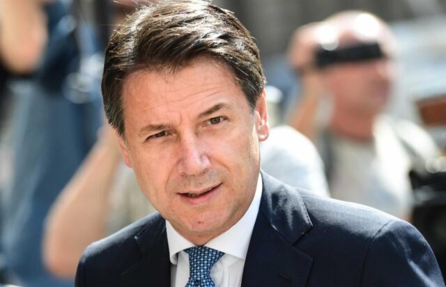 Giuseppe Conte concentrato