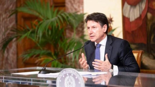 Ritardo pagamenti, le scuse di Giuseppe Conte