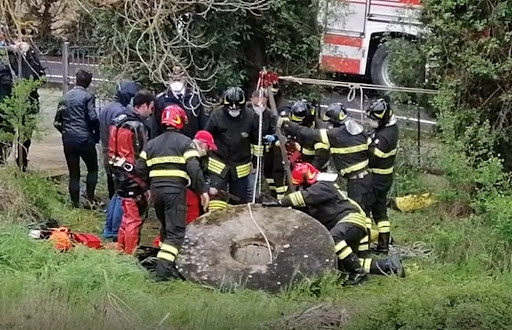 E' stato celebrato il funerale della bimba uccisa dal padre a Levane