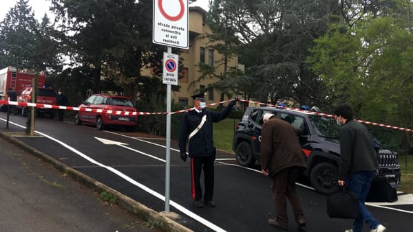 E' stato celebrato il funerale della bimba uccisa dal padre a Levane