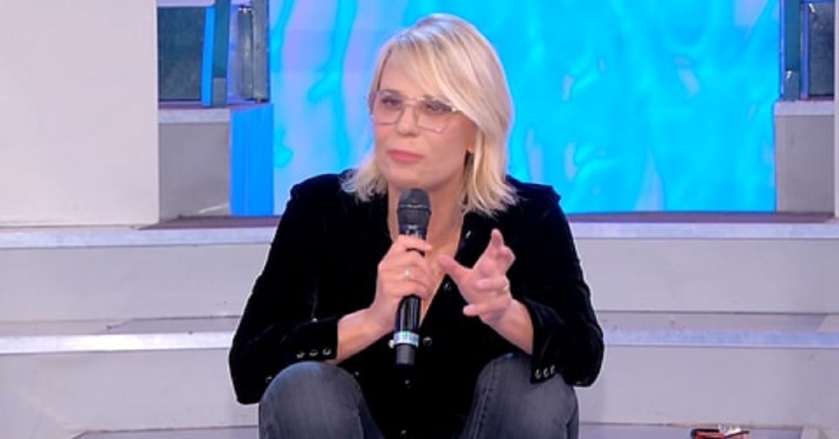 Uomini e Donne, Maria De Filippi rimprovera Gemma, reazioni esagerate