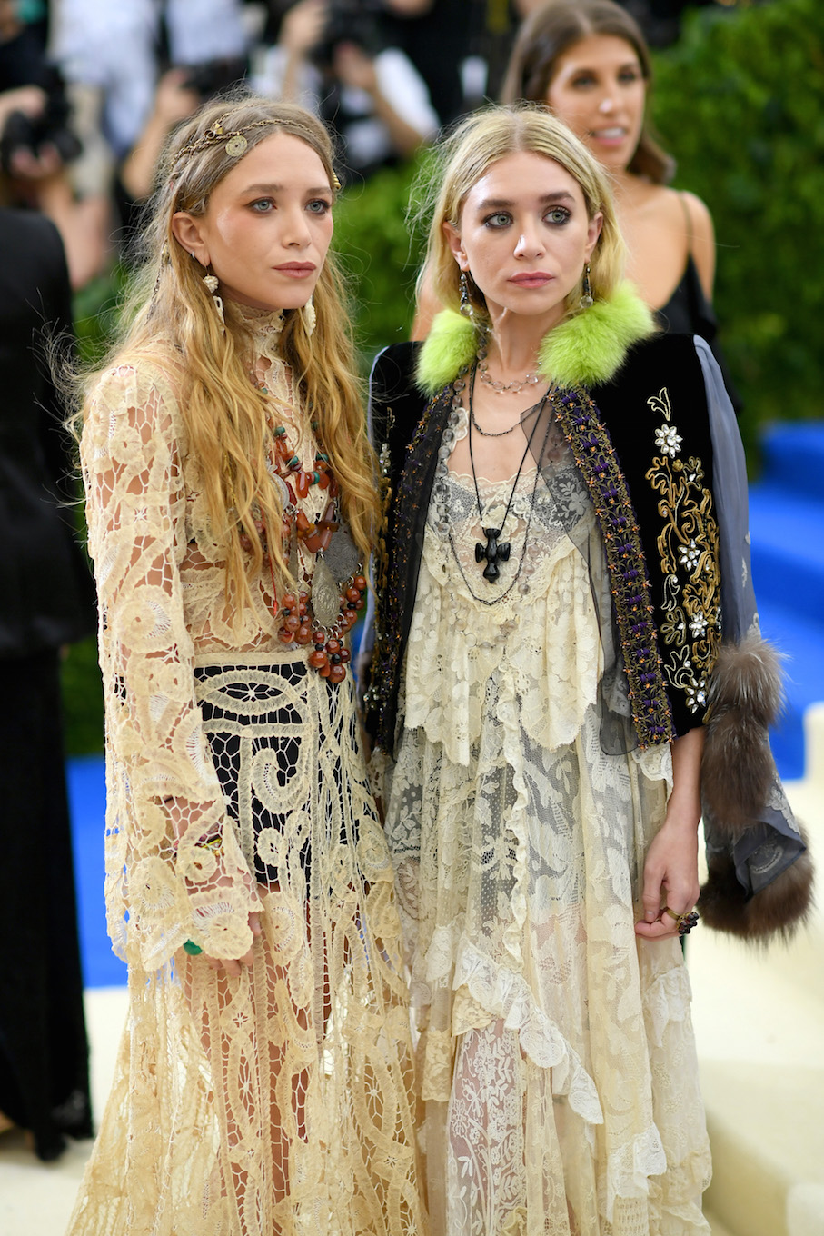 ashley and mary kate Olsen