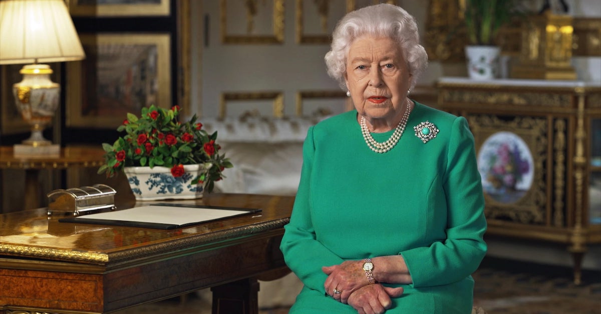 La Regina Elisabetta in crisi: perde 20 milioni durante l’emergenza COVID-19