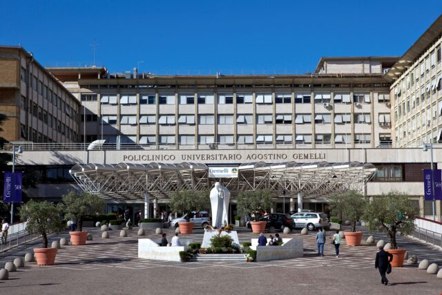 Morto tredicenne a Salerno, precipitato dal balcone