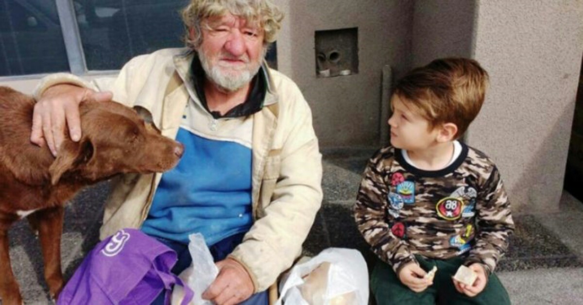 Il piccolo Tiziano ha solo 5 anni ed è malato di cancro, ma ciò non gli impedisce di avere un cuore enorme. Tutto è iniziato quando il piccolo ha visto un nonno senzatetto, ciò che è accaduto dopo ha commosso migliaia di persone.