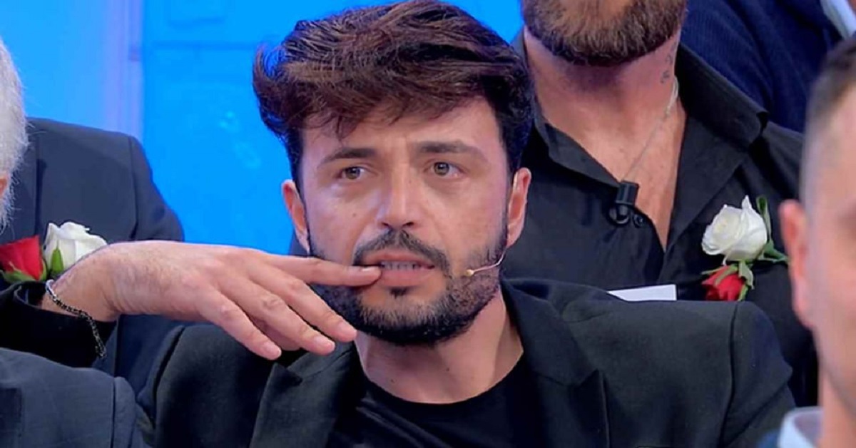 Uomini e Donne, Armando Incarnato si taglia i capelli