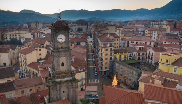 Trovati bambini in condizioni disumane ad Avellino