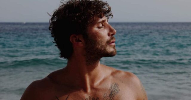 stefano de martino al mare