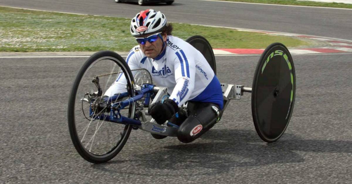 Alex Zanardi, la prognosi rimane ancora riservata